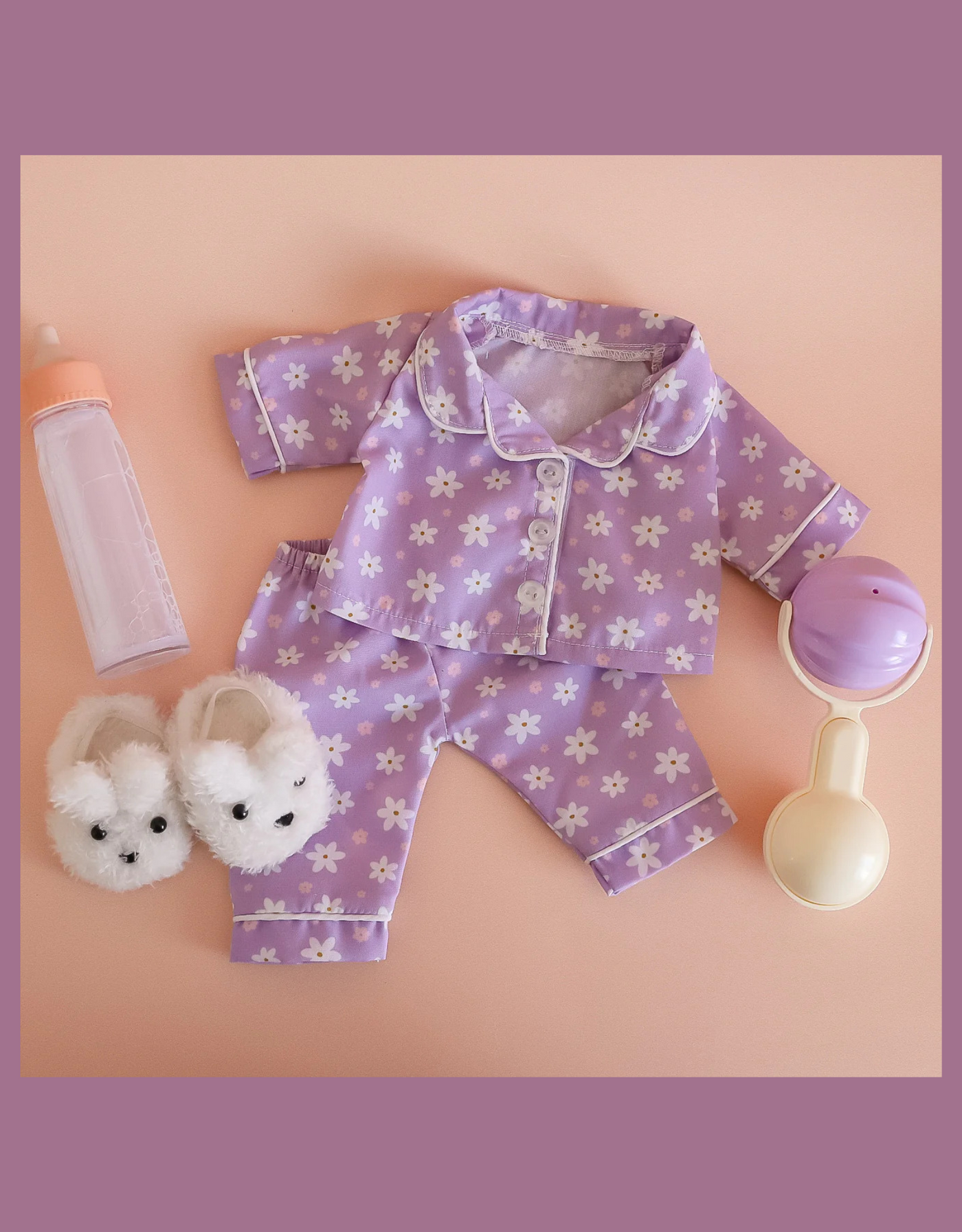 Sleepy time daisy set - Pajamas, slippers, milk bottle and rattle - Tiny Harlow